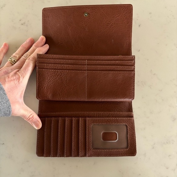 Fossil Leather Trifold Wallet - Picture 6 of 10